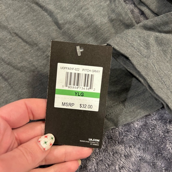 NWT Under Armour Gray Long Sleeve Boy’s Shirt with mountains, camping, bear - Picture 4 of 5